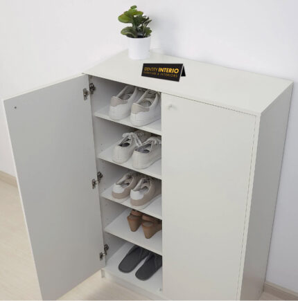 Shoe cabinet white with 4 shelves